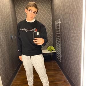 Meet your Posher, Blake